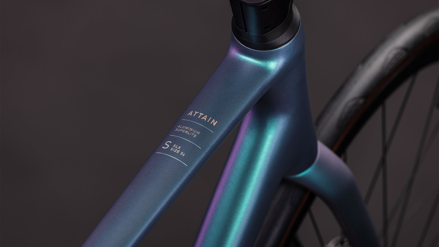 Cube Attain SLX smaragdgroen´n´prism (2026)