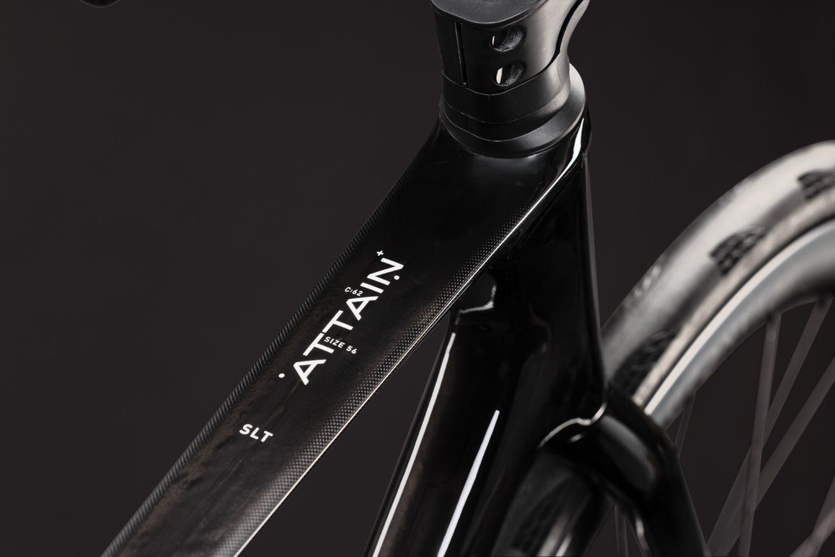 Cube Attain C:62 SLT carbon´n´wit (2027)