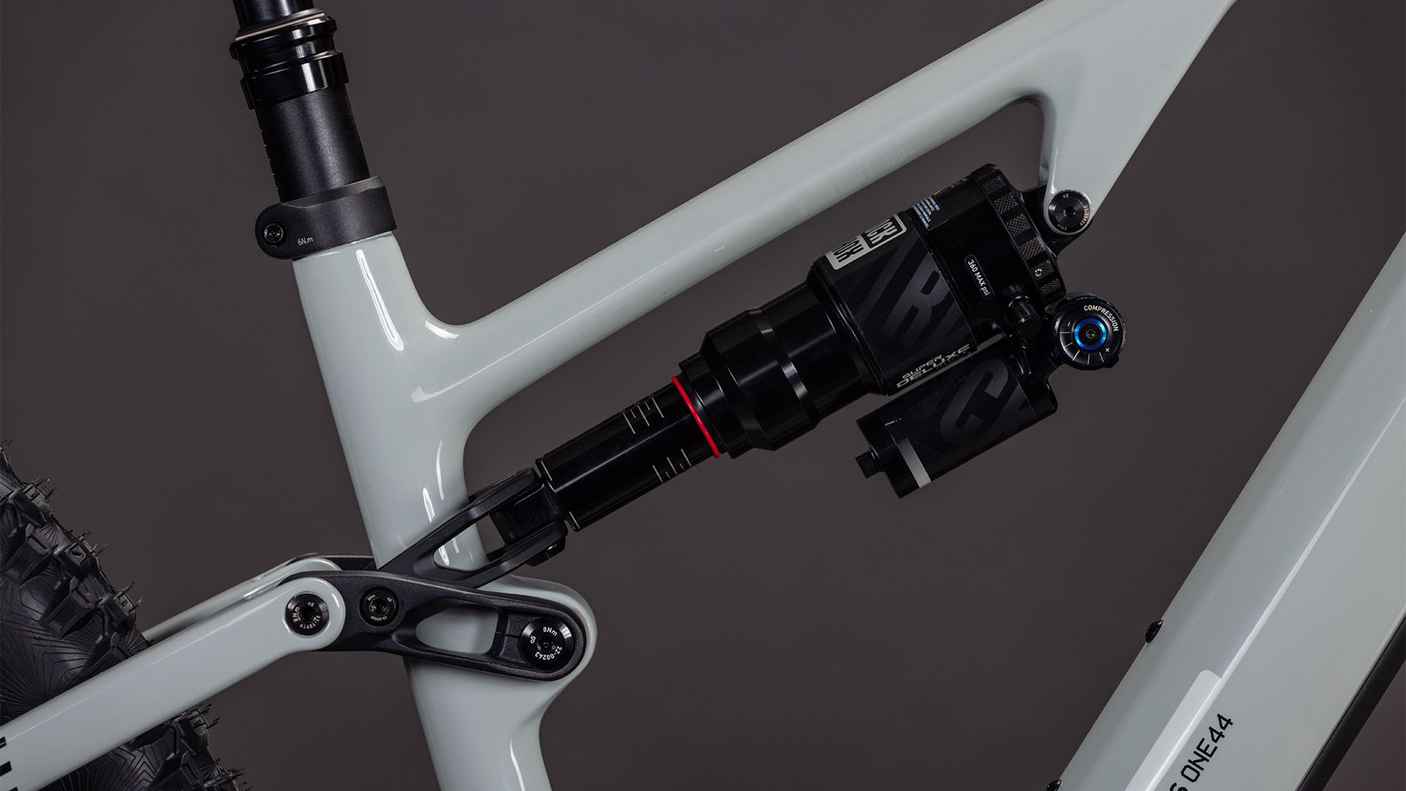 Cube AMS Hybrid ONE44 C:62 Race 400X reedbeige´n´black (2026)