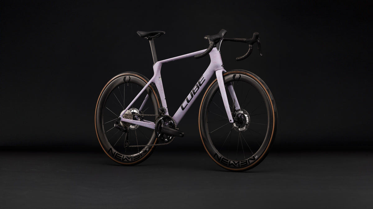 Cube Agree C:62 Race lilacfibre´n´black (2027)