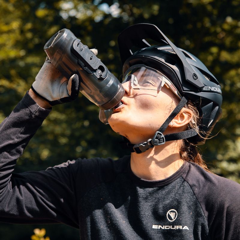 Fidlock Twist Bottle 590 incl. Base fietsbevestiging transparant/zwart