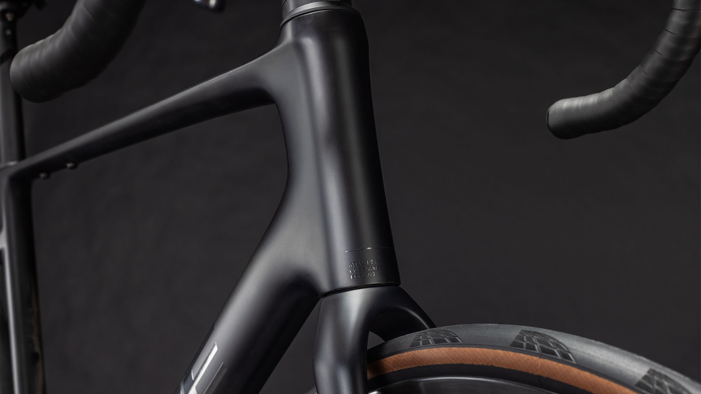 Cube Attain C:62 SLT carbon´n´coalchrome (2026)