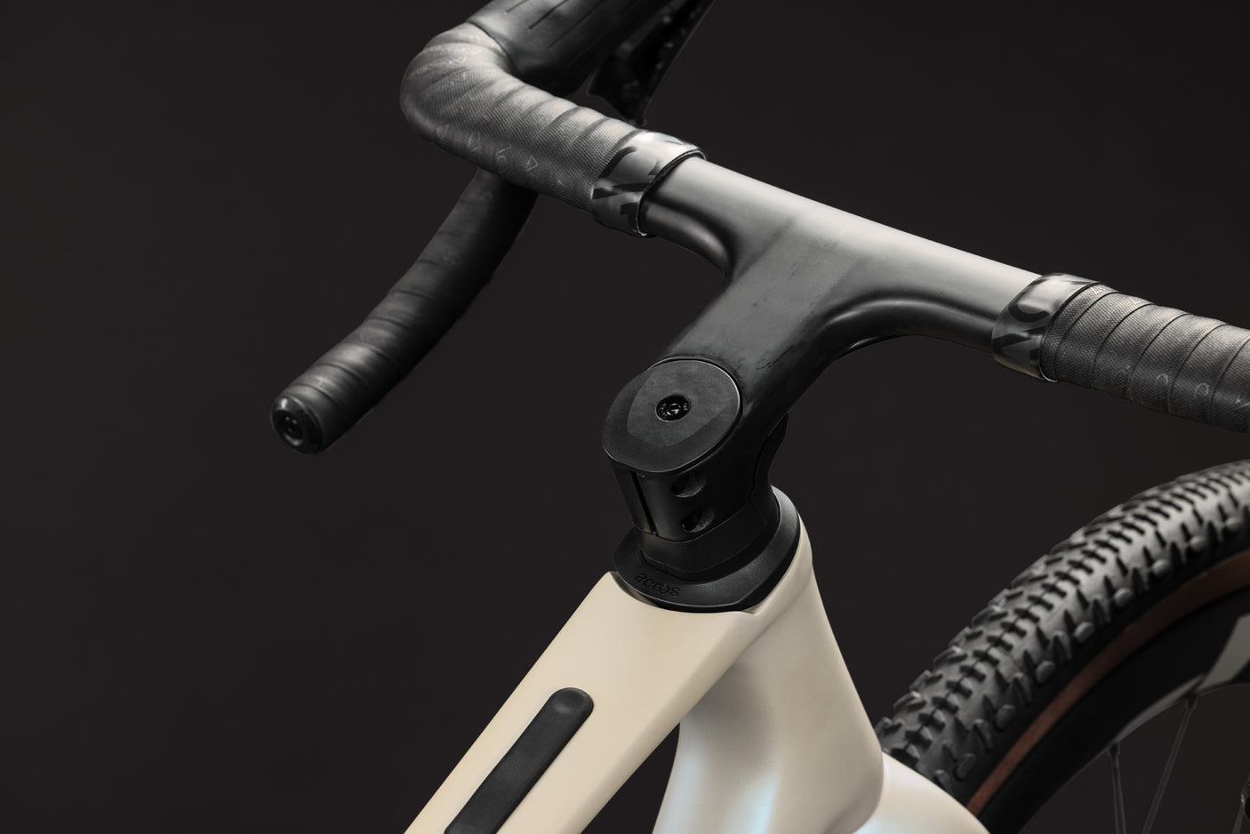 Cube Nuroad C:62 SLX glintsand´n´black (2027)