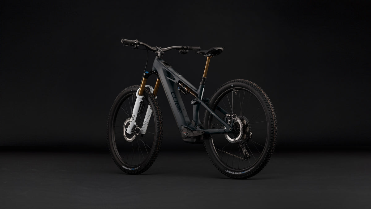 Cube Stereo Hybrid ONE44 HPC AT 800 carbon´n´white (2027)