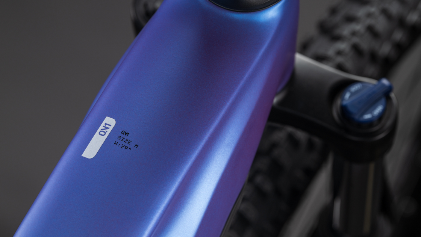 Cube Reaction Hybrid ONE 800 Trapez blueiris´n´reflect (2026)