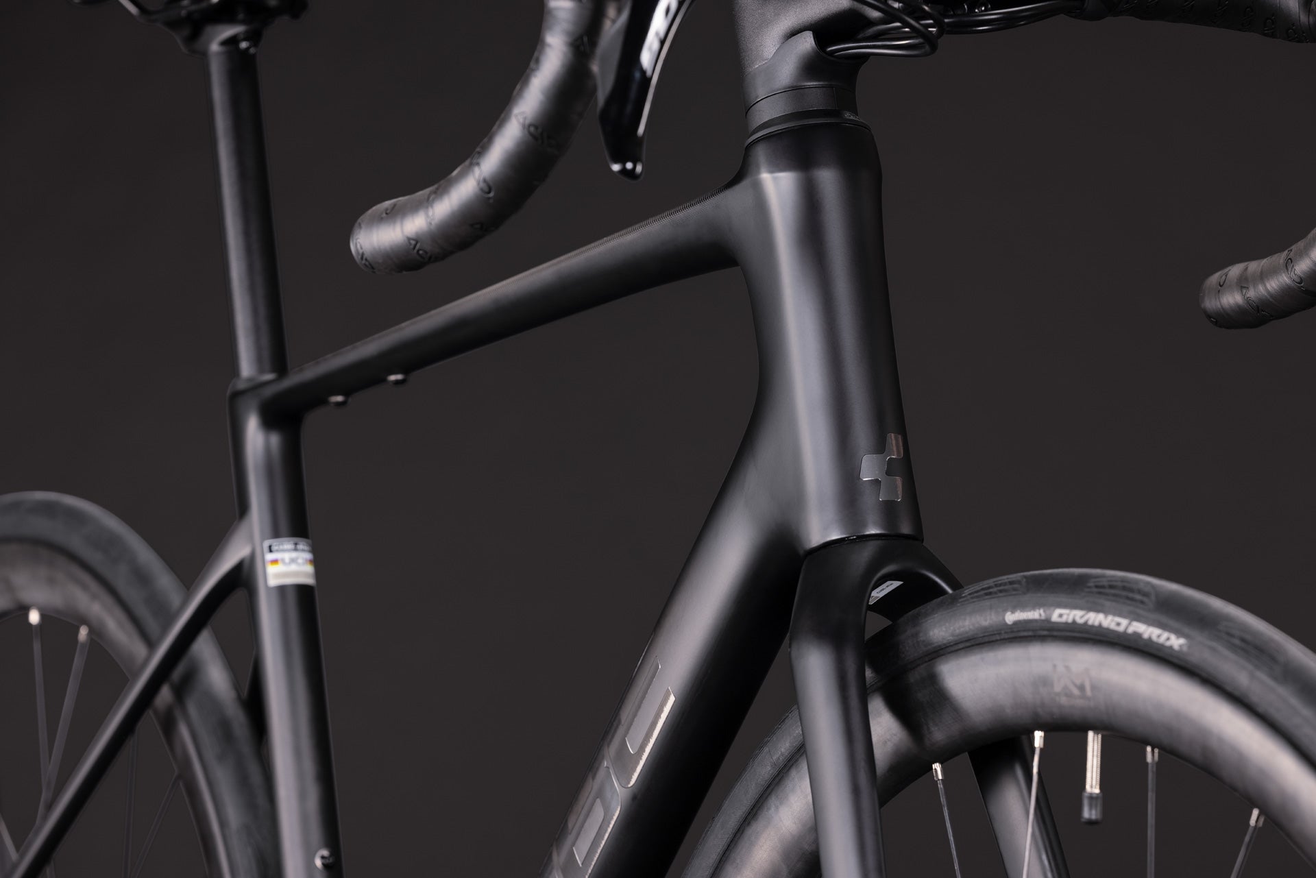 Cube Attain C:62 carbon´n´koolchroom