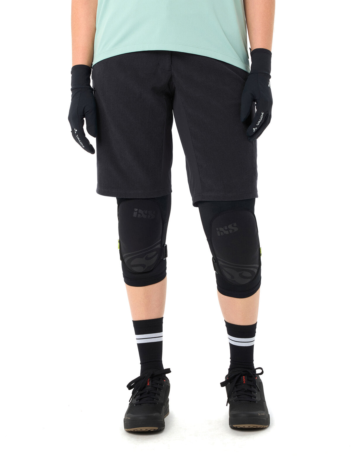 VAUDE Dames Loamer Base Cord Shorts zwart