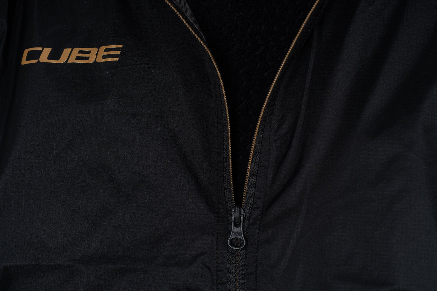 CUBE ATX Breaker-vest