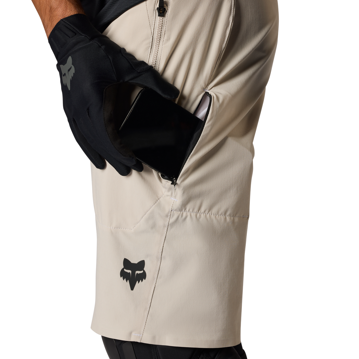 Fox Flexair Short Krijt