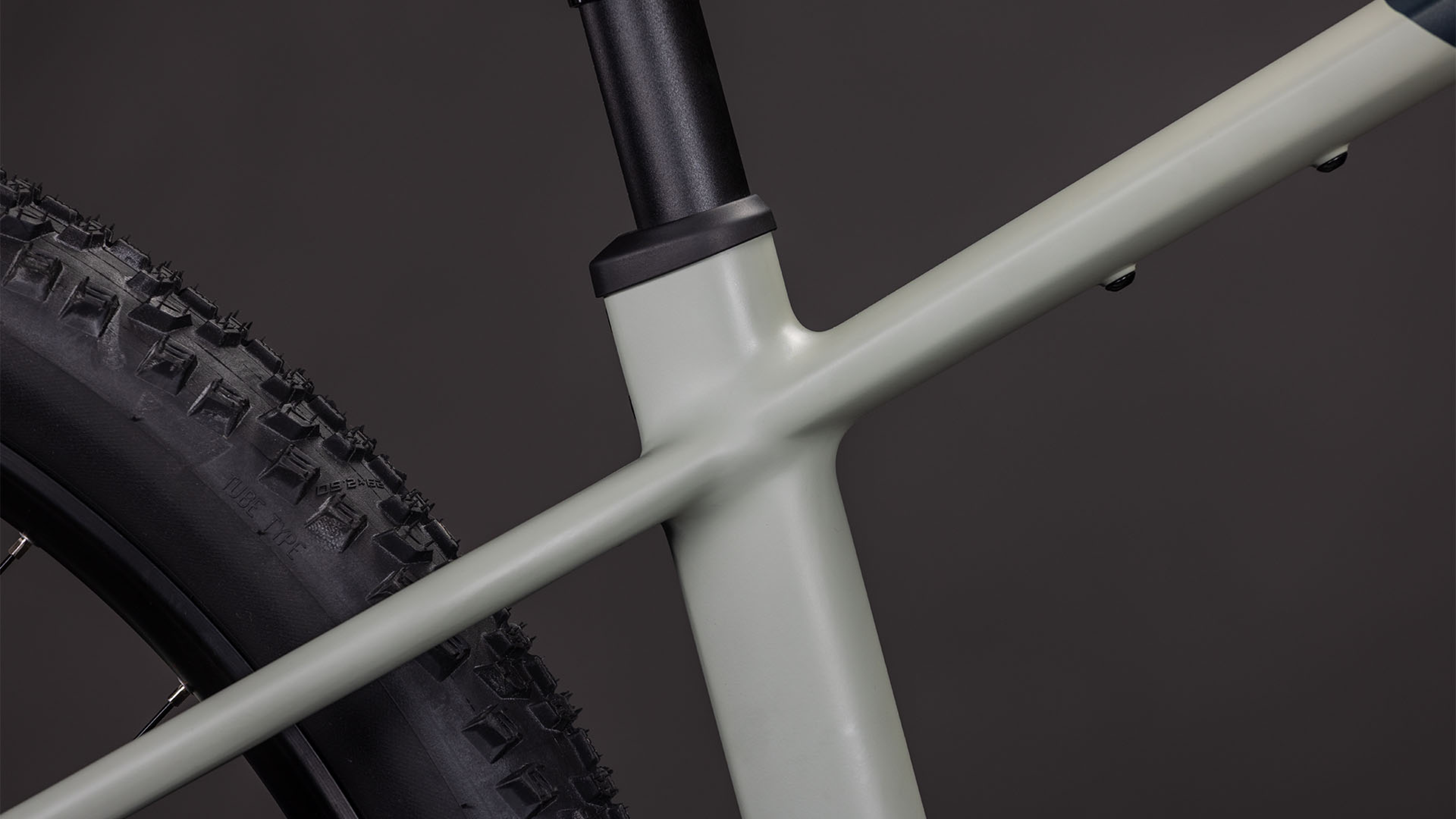 Cube Reaction Hybrid SLT 800 reedbeige´n´sagebrushgreen (2026)