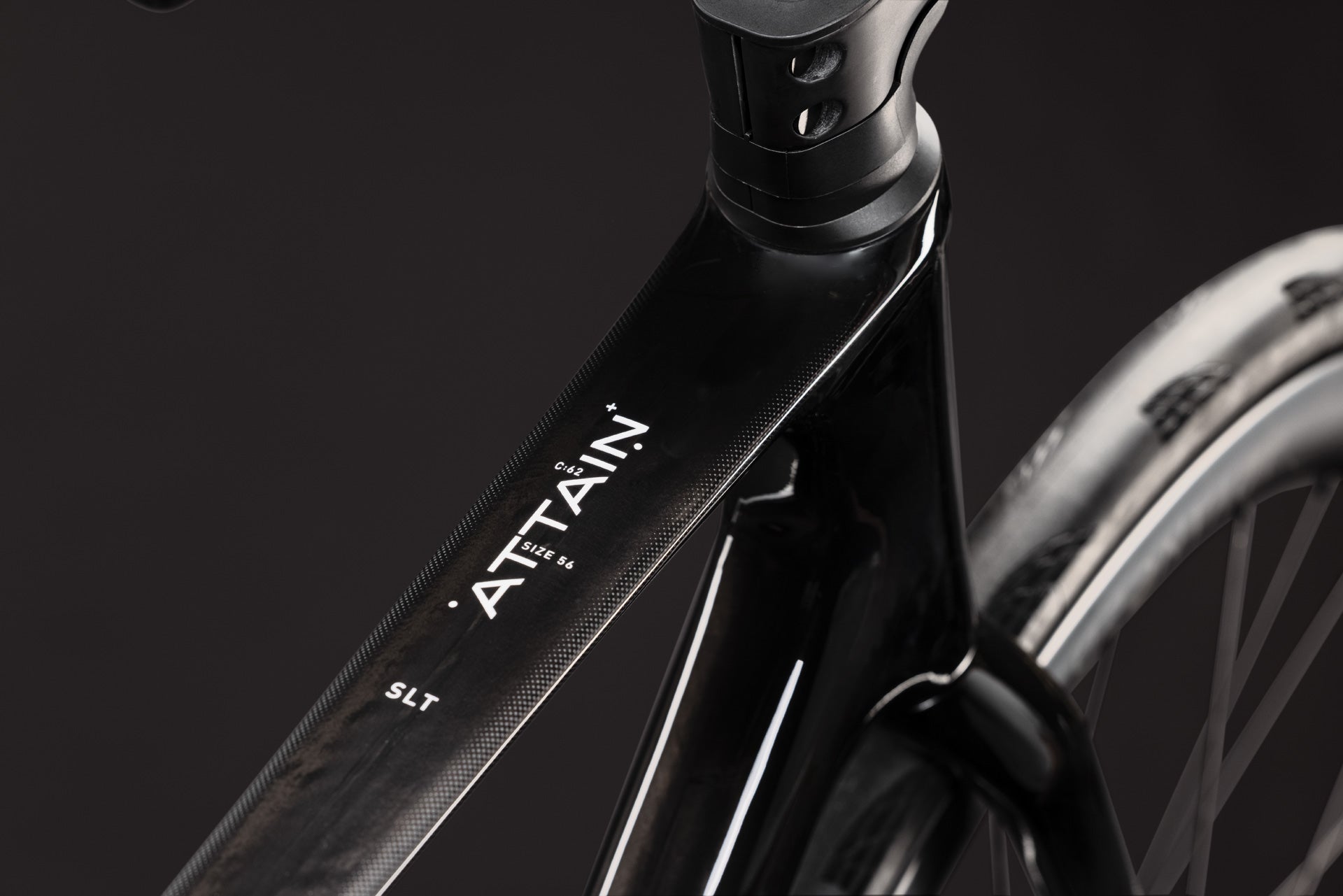 Cube Attain C:62 SLT carbon´n´wit (2027)