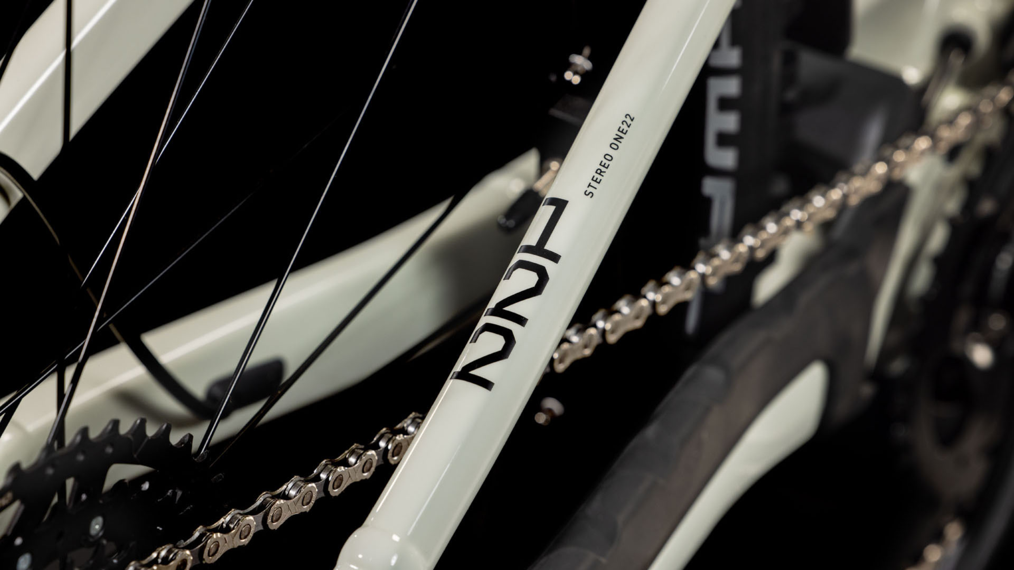 Cube Stereo Hybrid ONE22 Pro 800 Diamant 800 desertstone´n´black