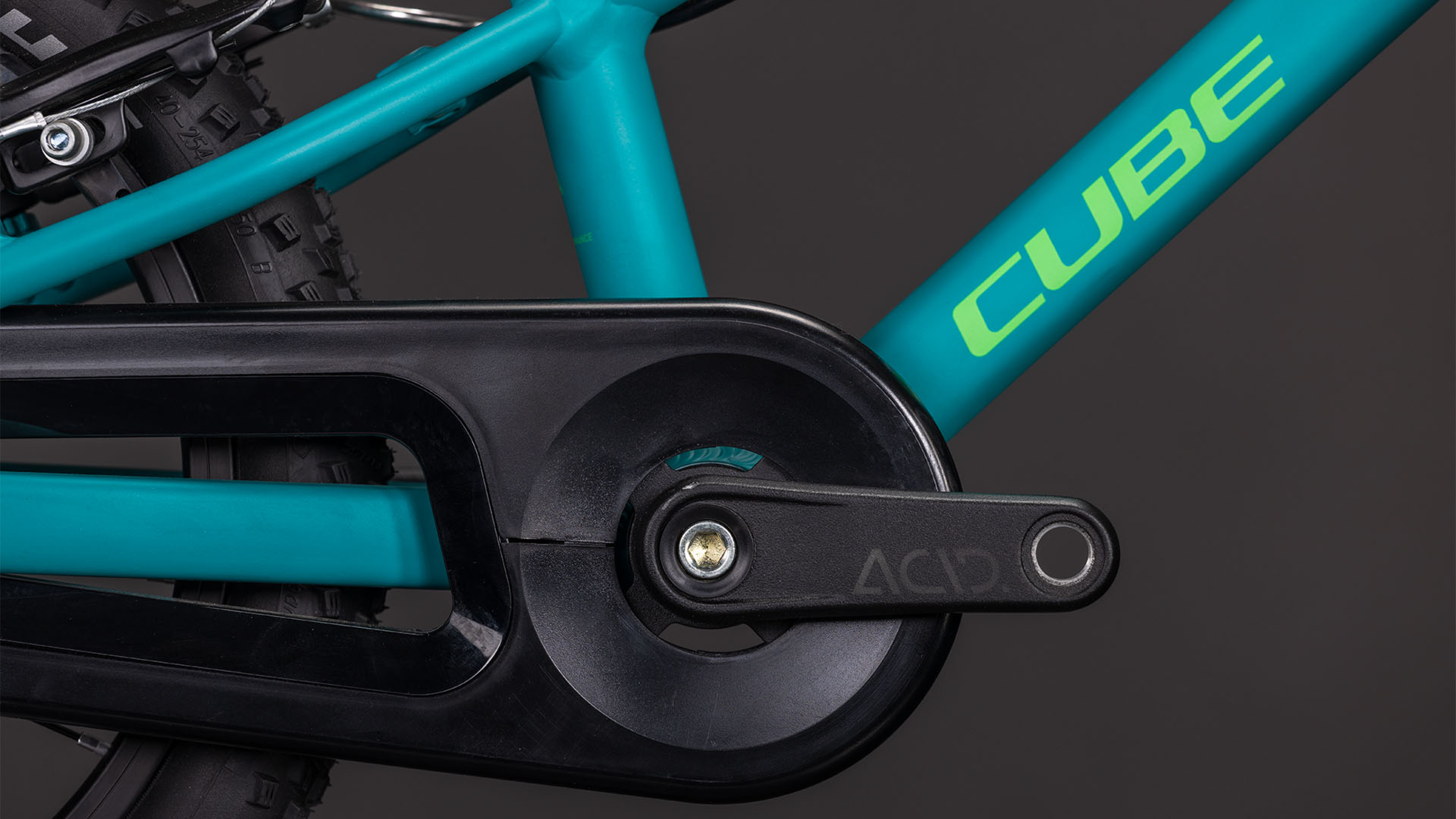 Cube Numove 140 zeegroen´n´groen (2026)