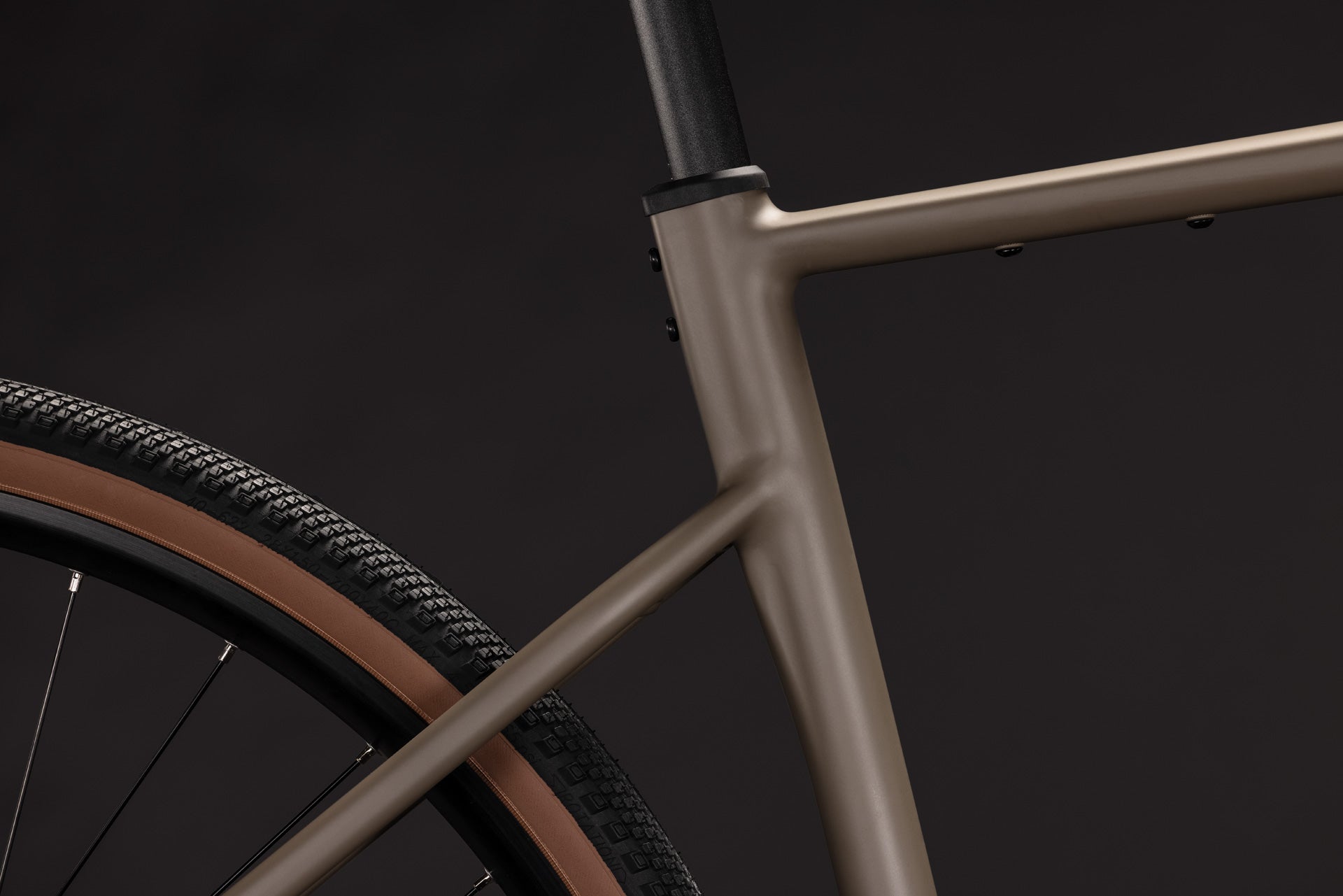 Cube Nuroad ONE wood´n´grey (2027)