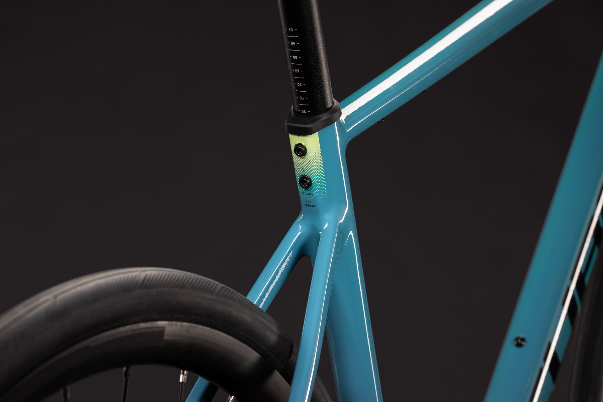 Cube Attain Pro  surfblue´n´black (2027)