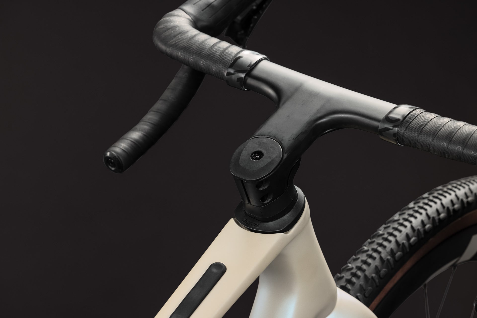 Cube Nuroad C:62 SLX glintsand´n´black (2027)