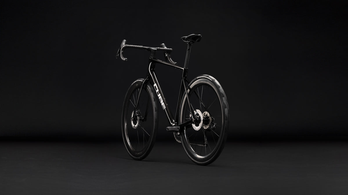 Cube Attain C:62 SLT carbon´n´wit (2027)