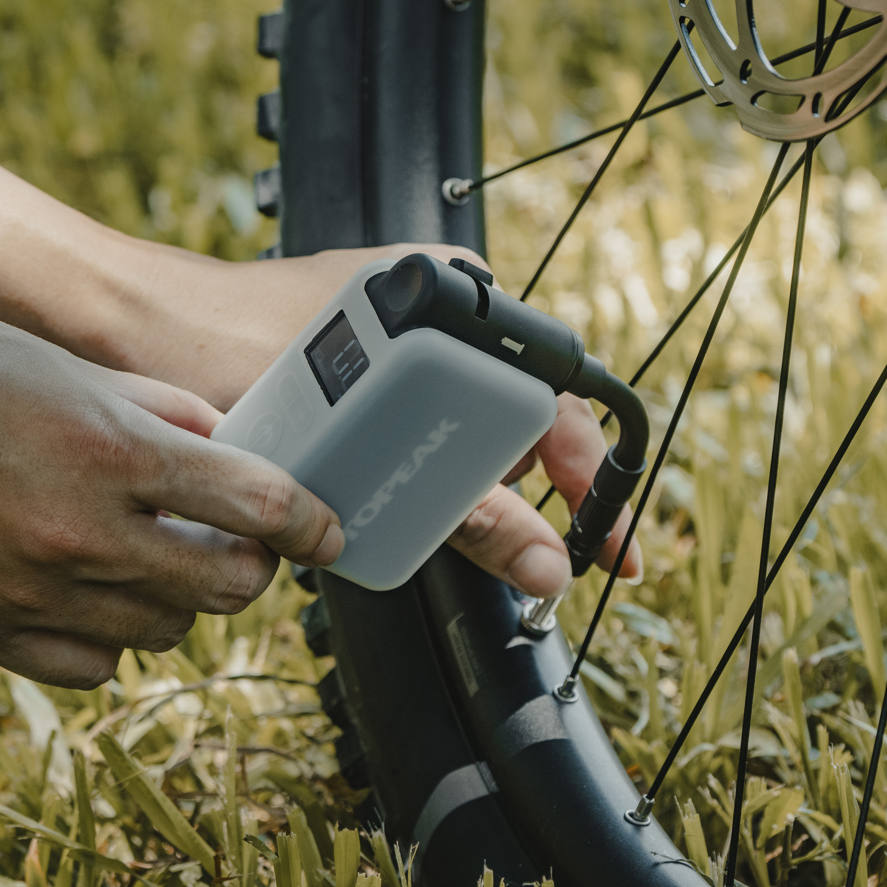 Topeak E-Booster Digital