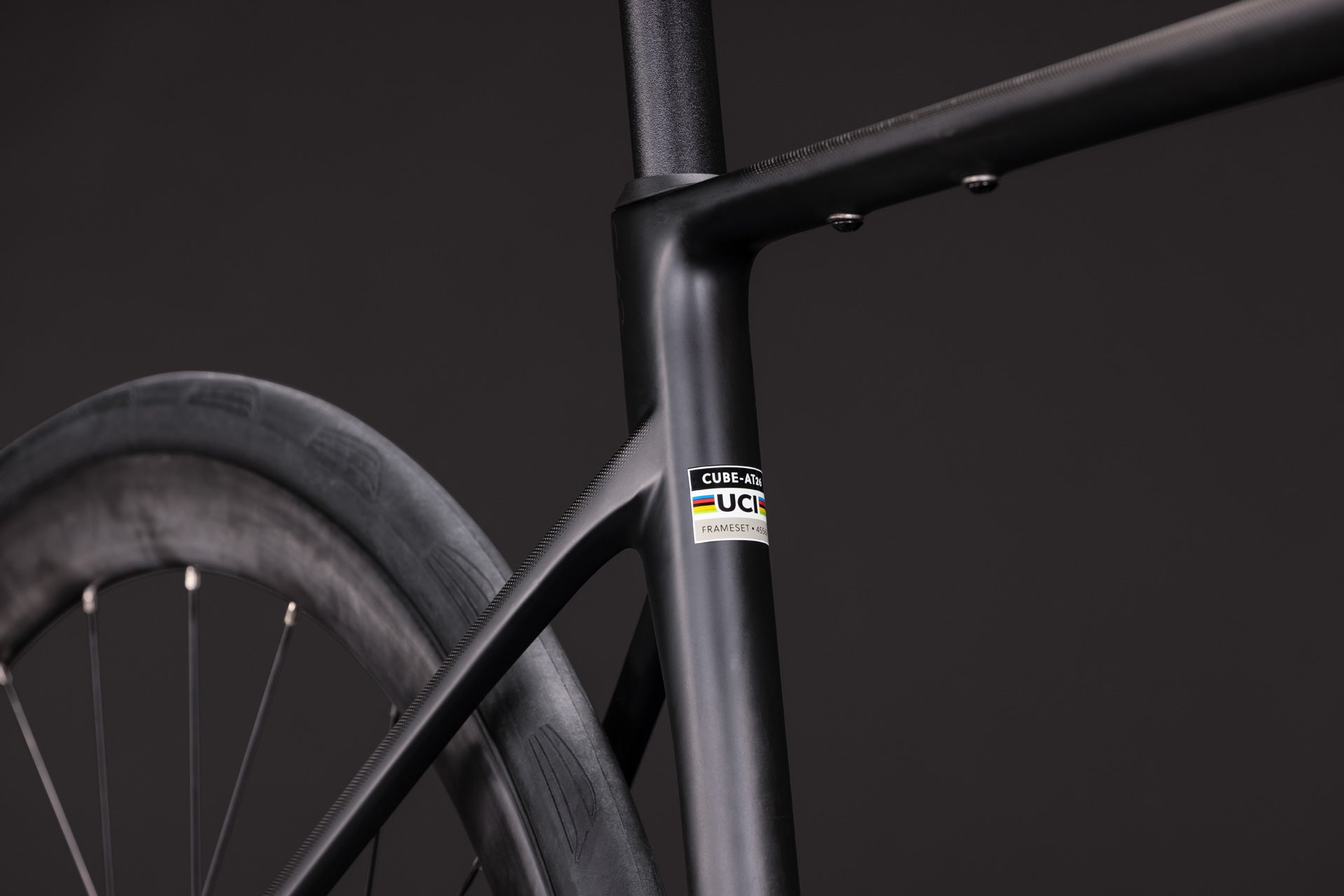 Cube Attain C:62 carbon´n´koolchroom