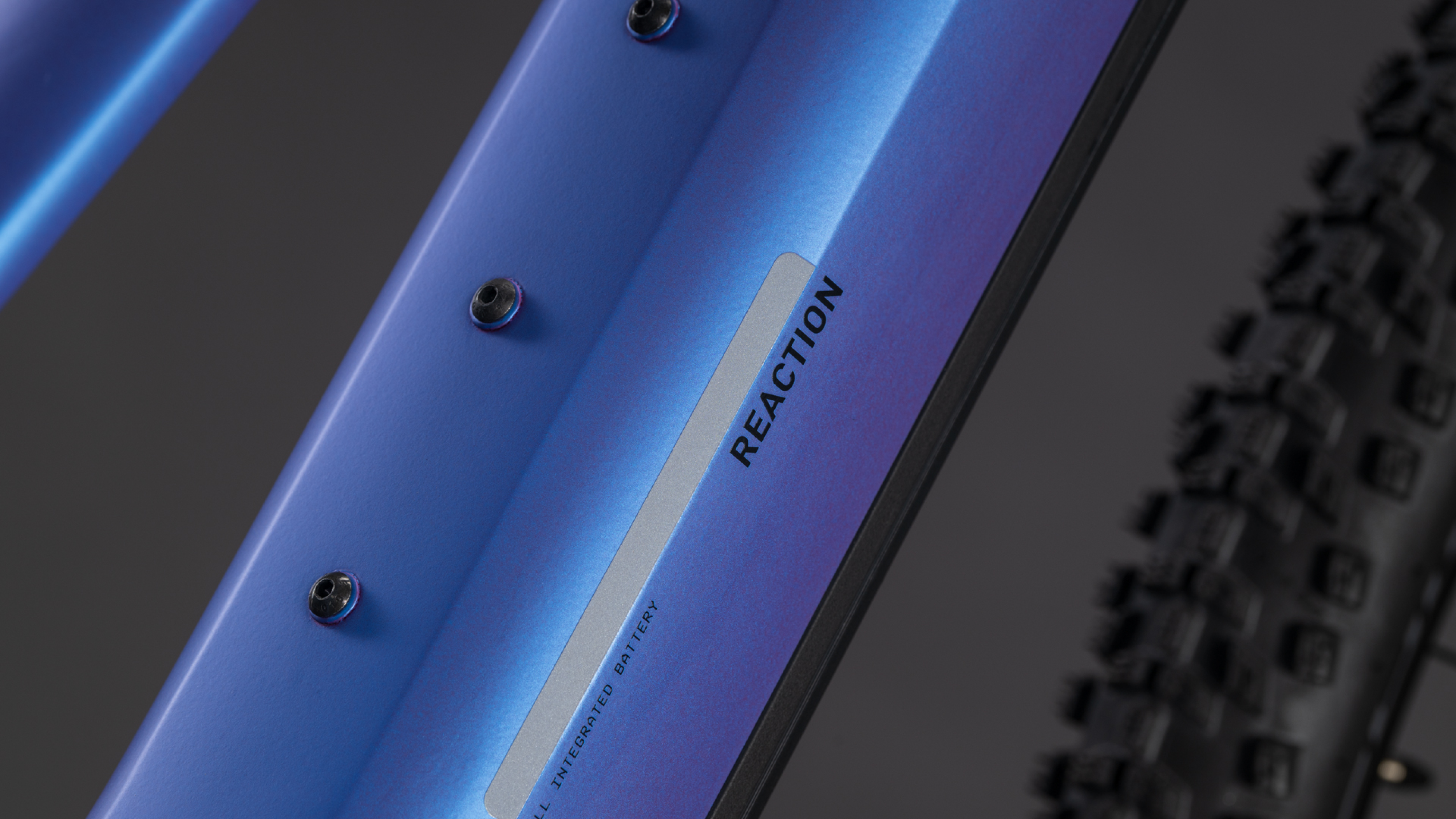 Cube Reaction Hybrid ONE 800 Trapez blueiris´n´reflect (2026)