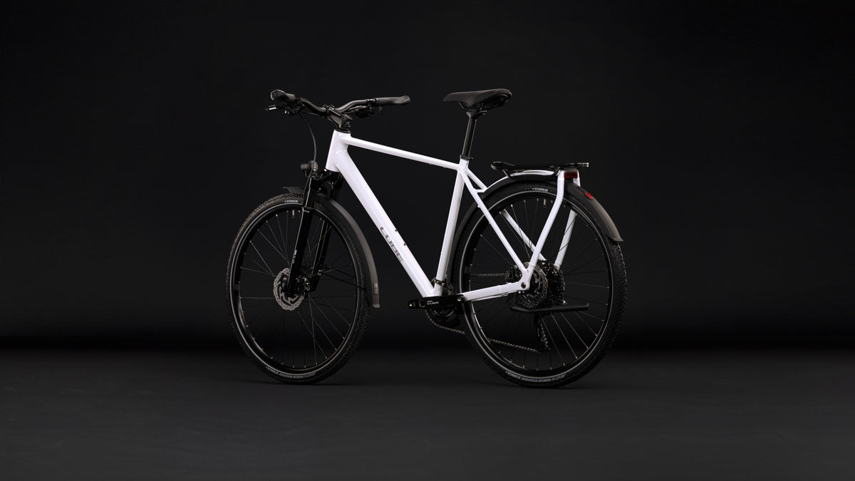 Cube Kathmandu Pro diamant metallicwhite´n´chrome (2027)