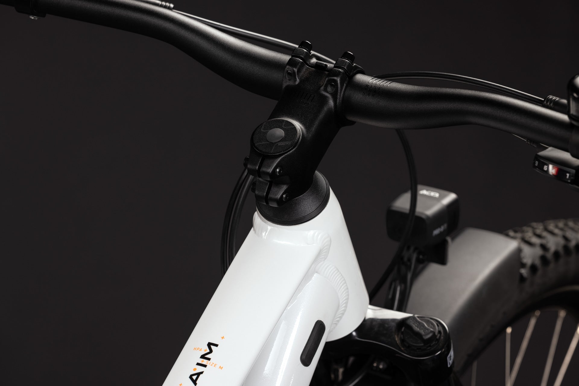 Cube Aim ONE FE metallicwhite´n´black (2027)