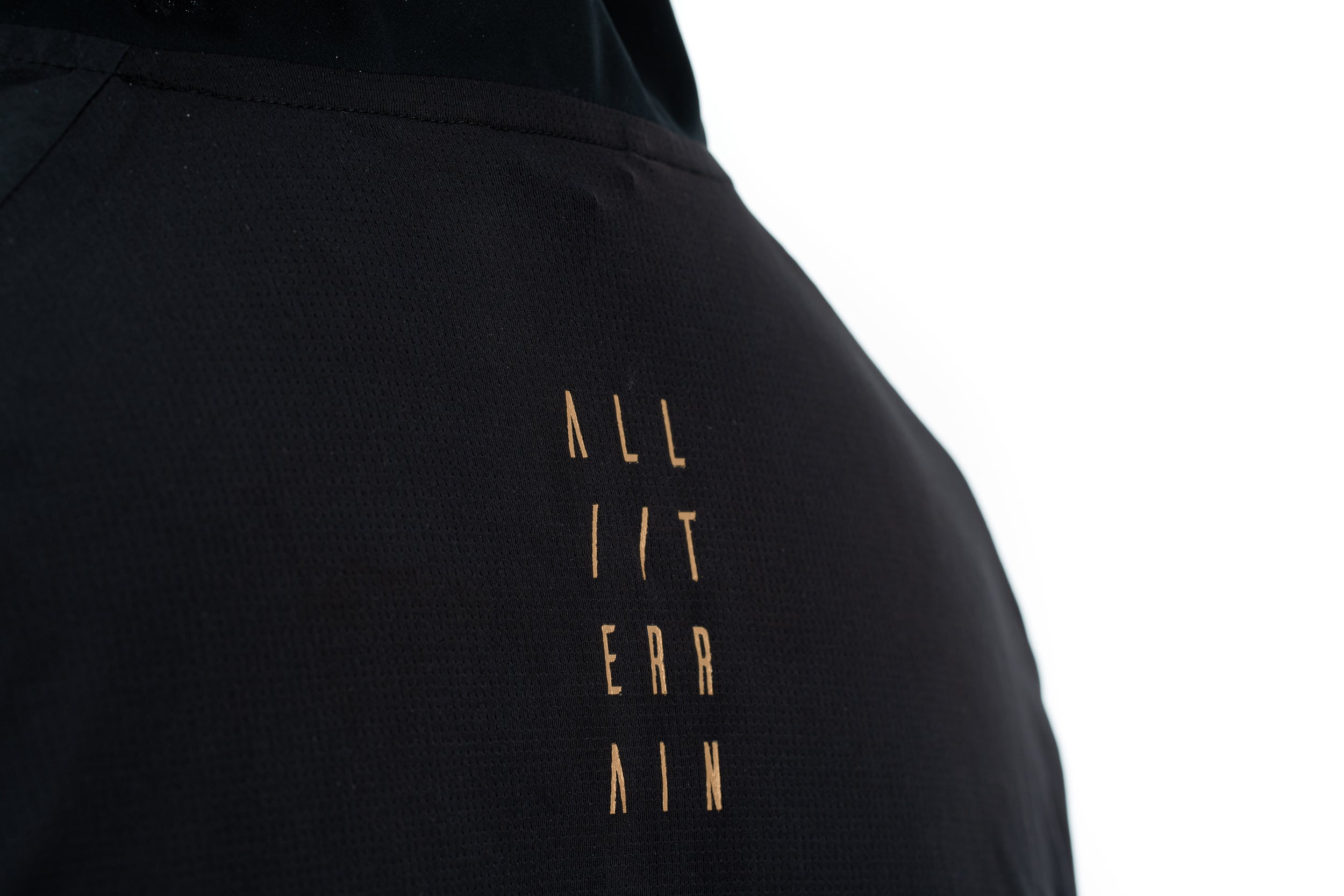 CUBE ATX Breaker-vest